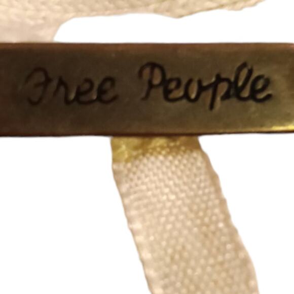 Free People oversized white nubby scoop neck sweater - Picture 3 of 3